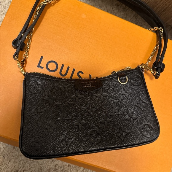 Louis Vuitton Black Crossbody Bag with Gold Chain - Picture 2 of 6